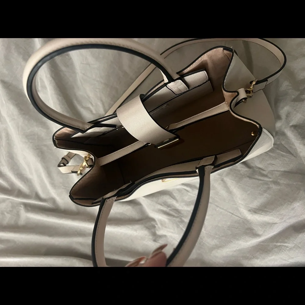 Bag - Picture 3 of 6